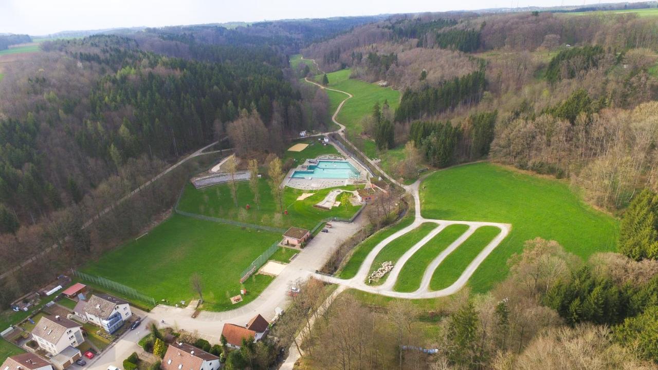 Landgasthof Falken Huttlingen Eksteriør billede